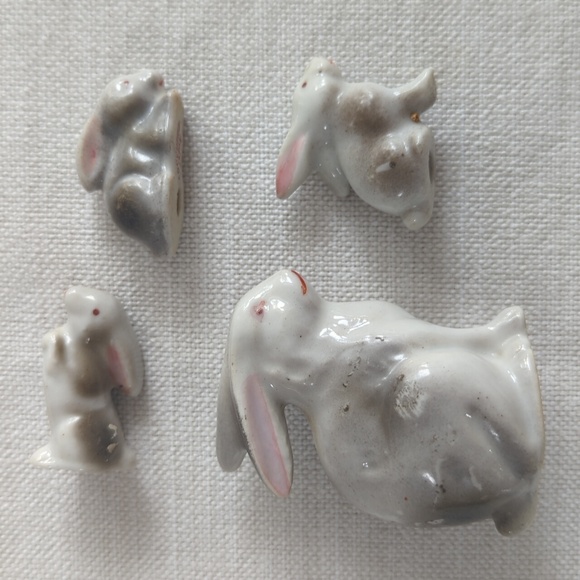 Porcelain Vintage Rabbit Figurine Set - White and Gray - Picture 5 of 5